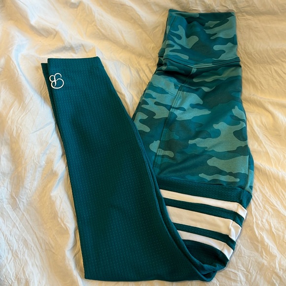 Like new bombshell sportsware leggings - Picture 1 of 4